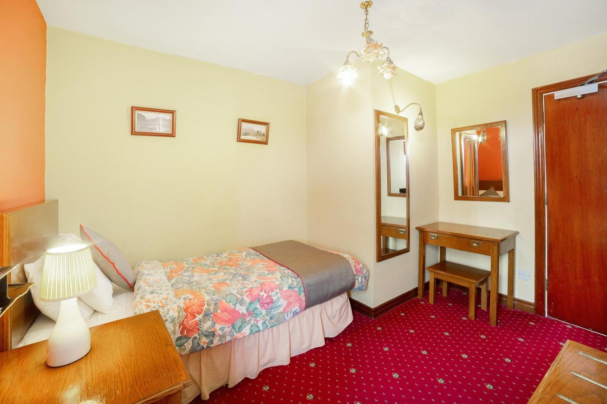 Oyo The Royal Hotel Dunston  Extérieur photo